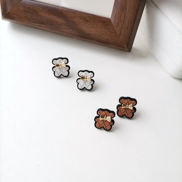 💙💕💕Last one⚡️Cute Plaid Bears Stud Earrings - Picture 8 of 15